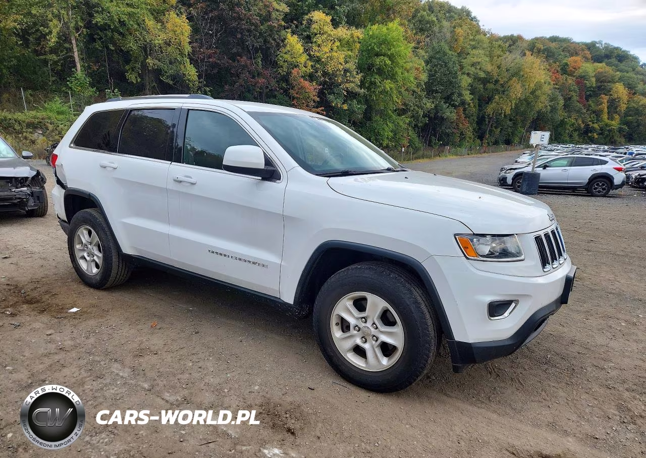 2015 Jeep Grand Cherokee Laredo VIN:1C4RJFAG9FC903225 - 4