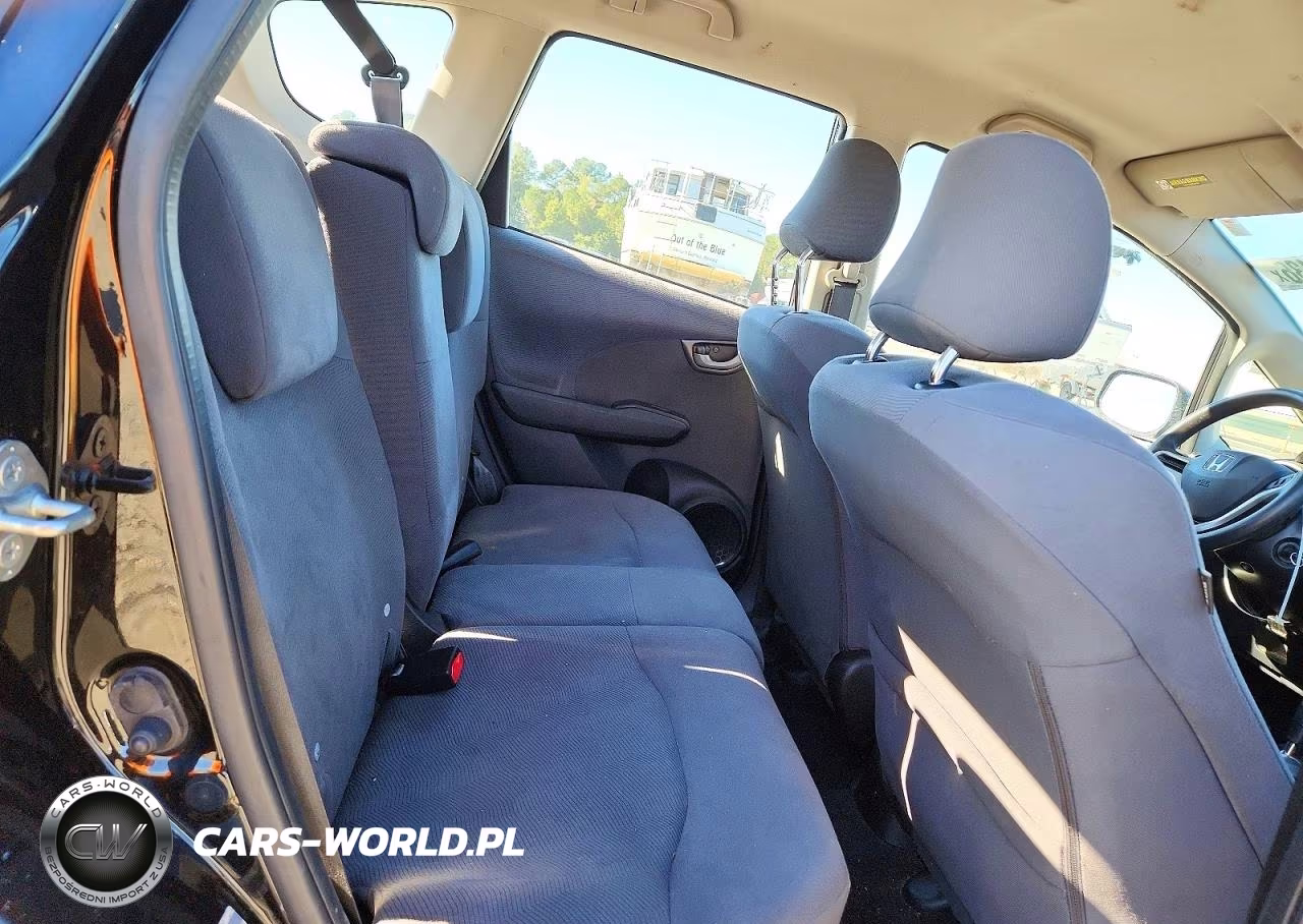 2013 Honda Fit VIN:JHMGE8H31DC074415 - 10