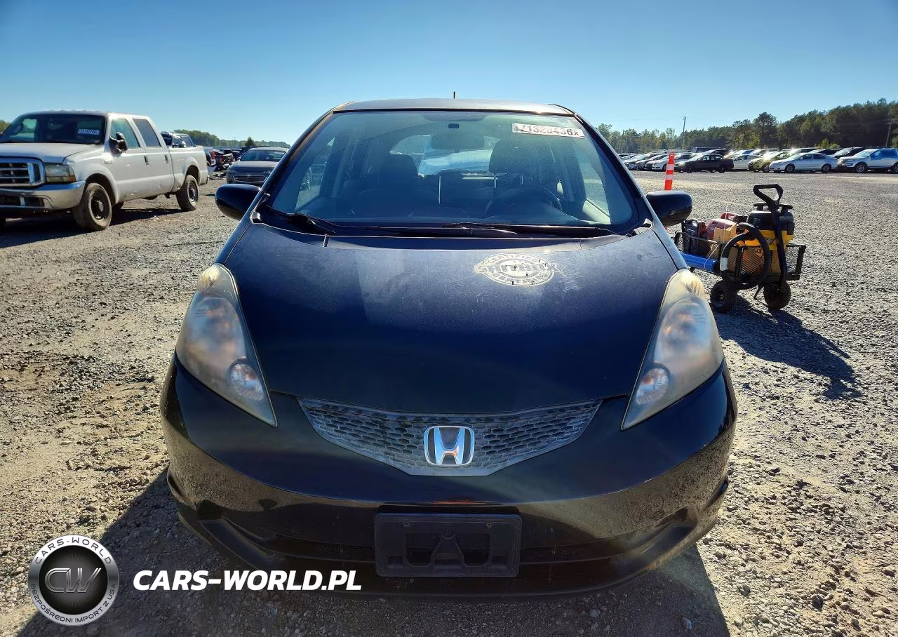 2013 Honda Fit VIN:JHMGE8H31DC074415 - 5