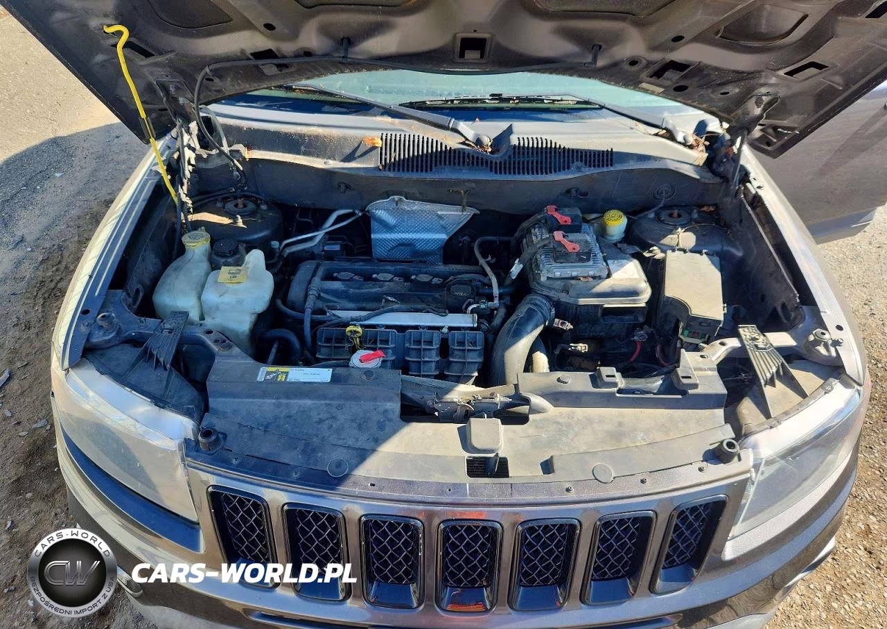 2015 Jeep Compass Sport VIN:1C4NJCBA6FD334903 - 12