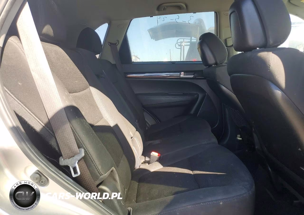2015 Kia Sorento Lx VIN:5XYKT4A67FG592543 - 11