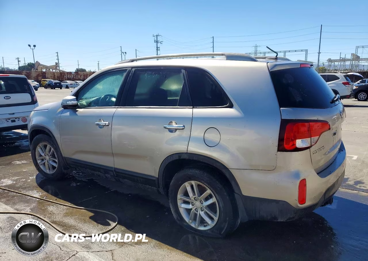 2015 Kia Sorento Lx VIN:5XYKT4A67FG592543 - 2