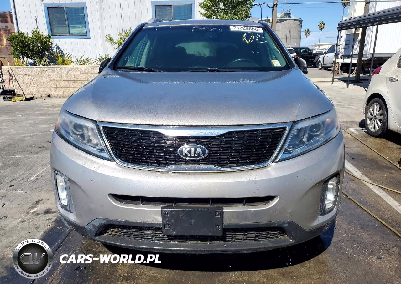 2015 Kia Sorento Lx VIN:5XYKT4A67FG592543 - 5