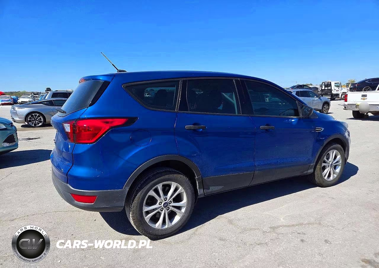 2019 Ford Escape S VIN:1FMCU0F76KUB46819 - 3