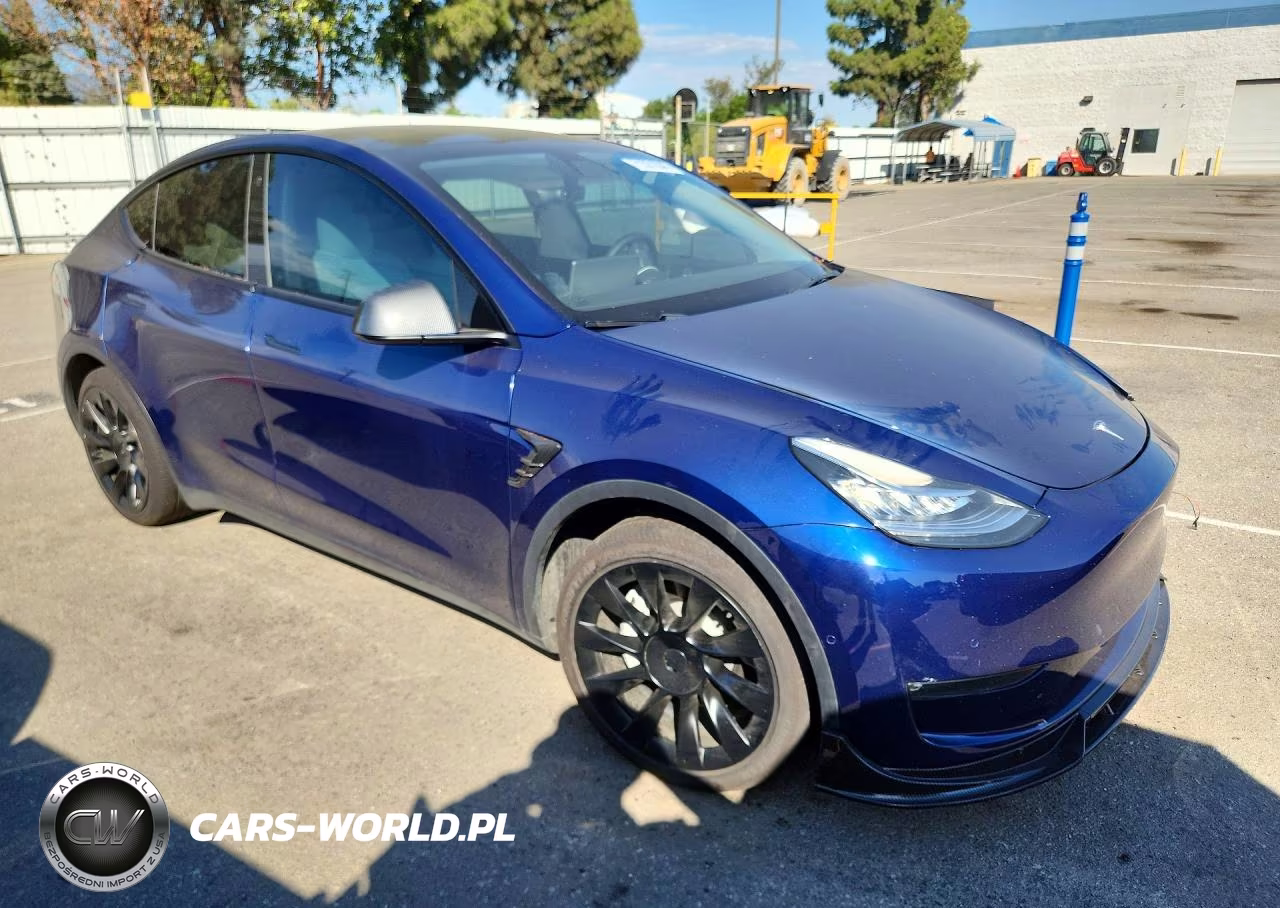 2022 Tesla Model Y VIN:7SAYGDEE2NF439190 - 4