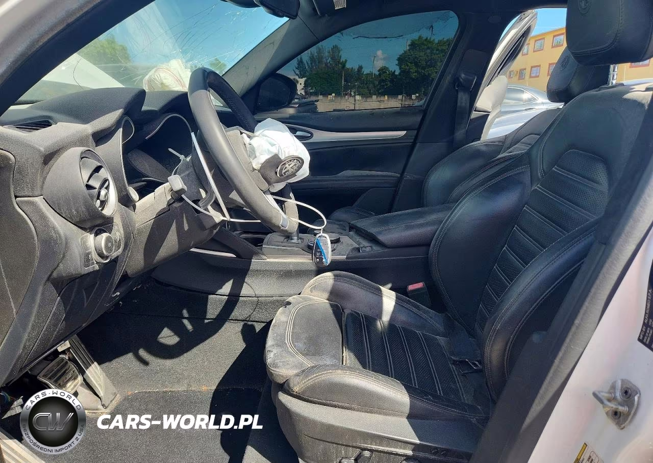 2019 Alfa Romeo Stelvio Ti VIN:ZASPAKBN3K7C44839 - 7