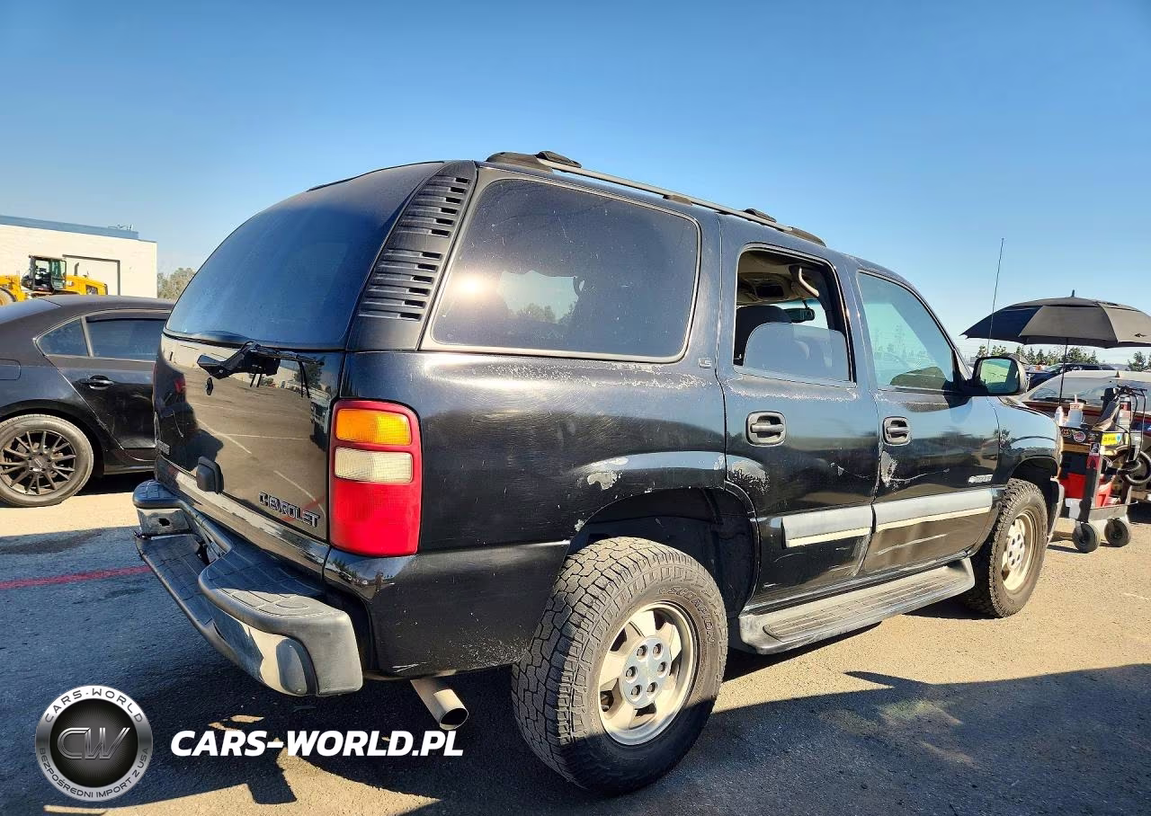 2002 Chevrolet Tahoe C1500 VIN:1GNEC13V92R324709 - 3