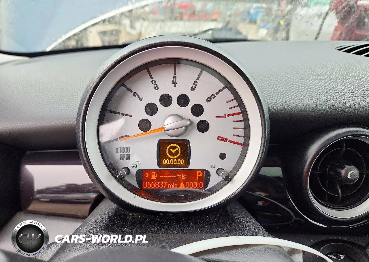 2010 Mini Cooper S VIN:WMWMF7C51ATZ70503 - 9