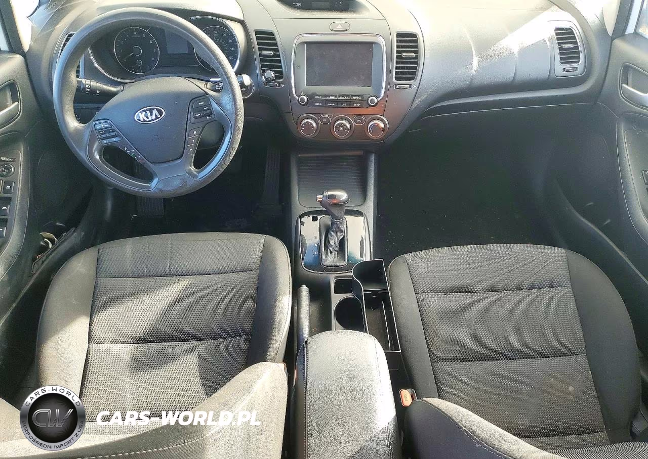2017 Kia Forte5 Lx VIN:KNAFK5A85H5690975 - 8
