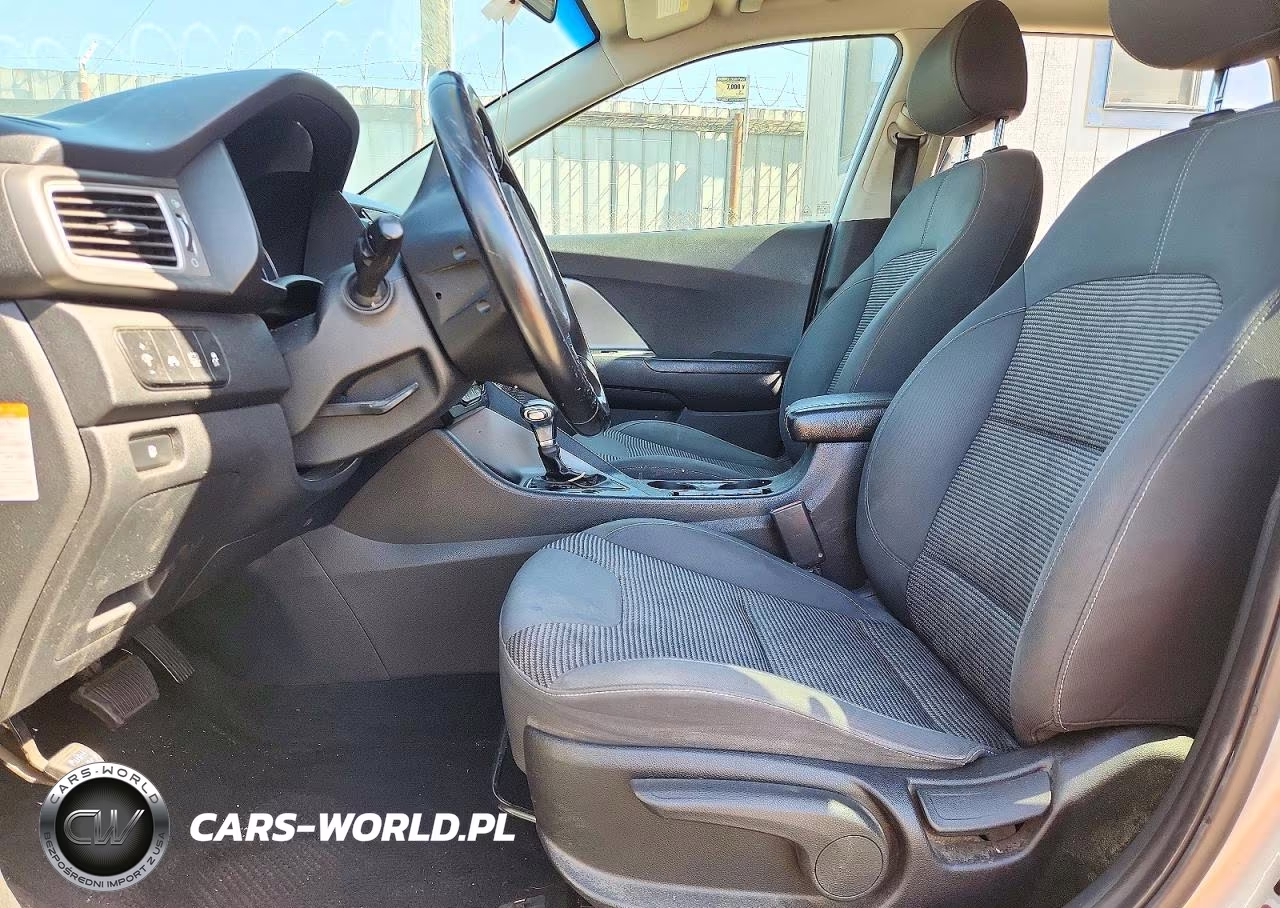 2019 Kia Niro Lx VIN:KNDCB3LC2K5322692 - 7