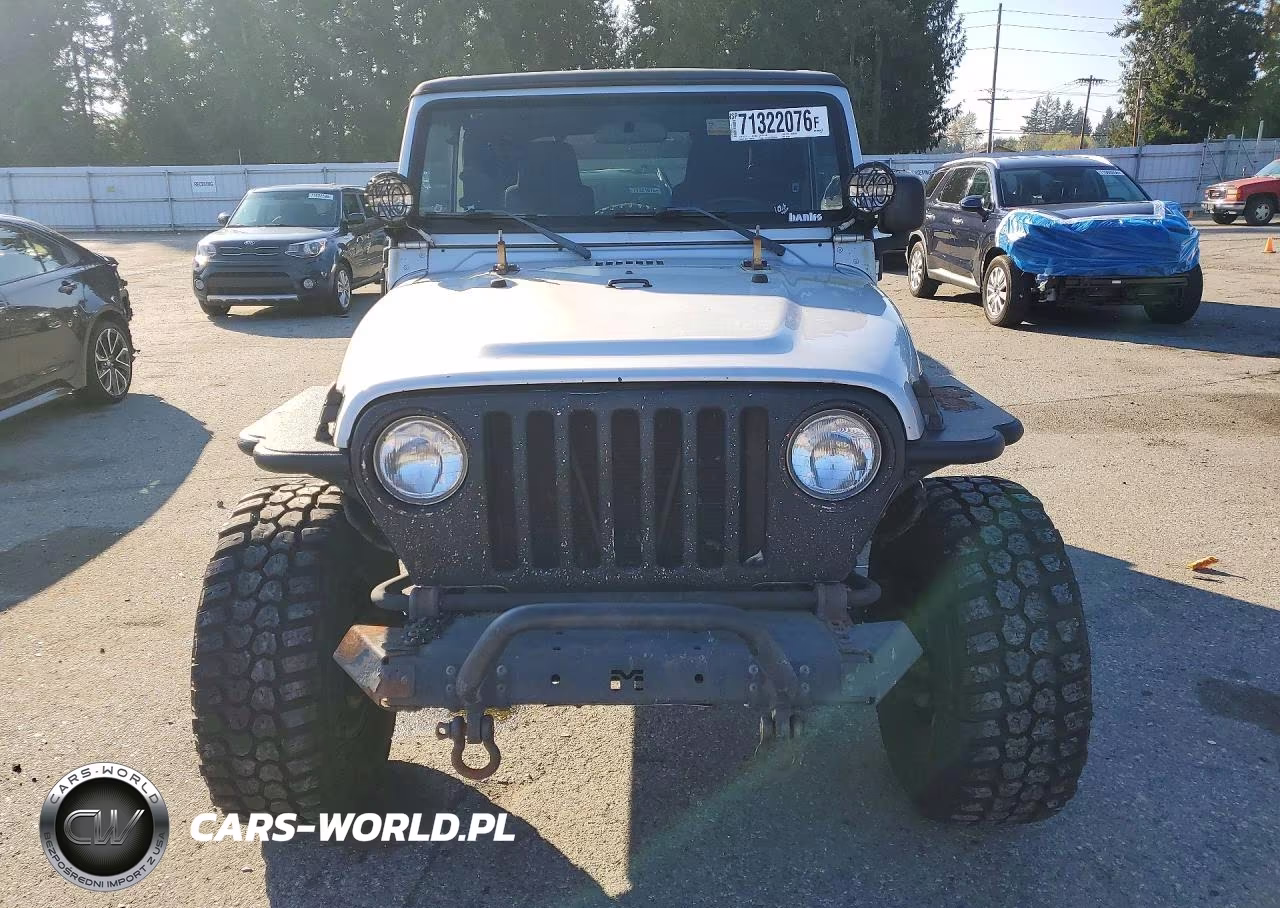 2005 Jeep Wrangler X VIN:1J4FA39S35P375371 - 5