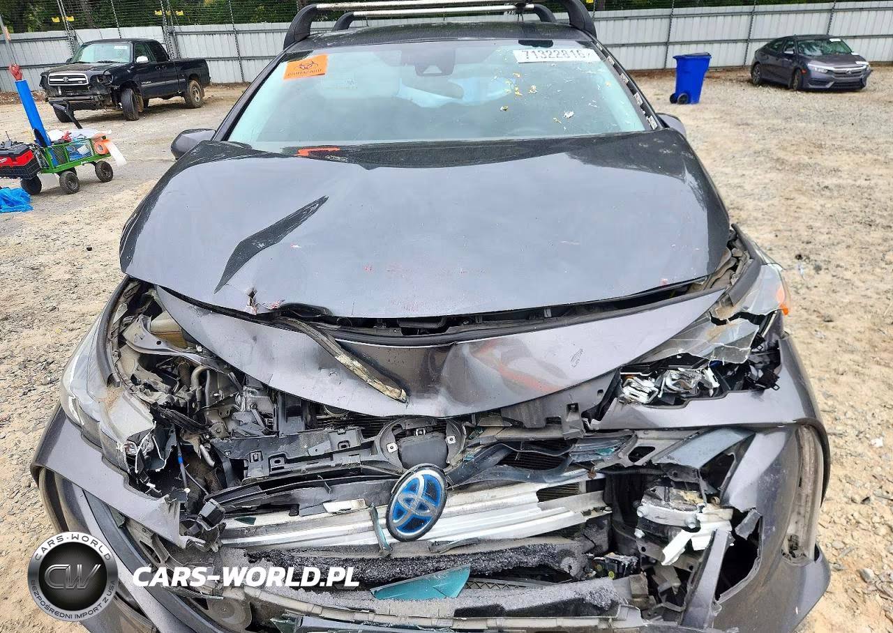 2018 Toyota Prius Prime Premium VIN:JTDKARFP0J3076753 - 11