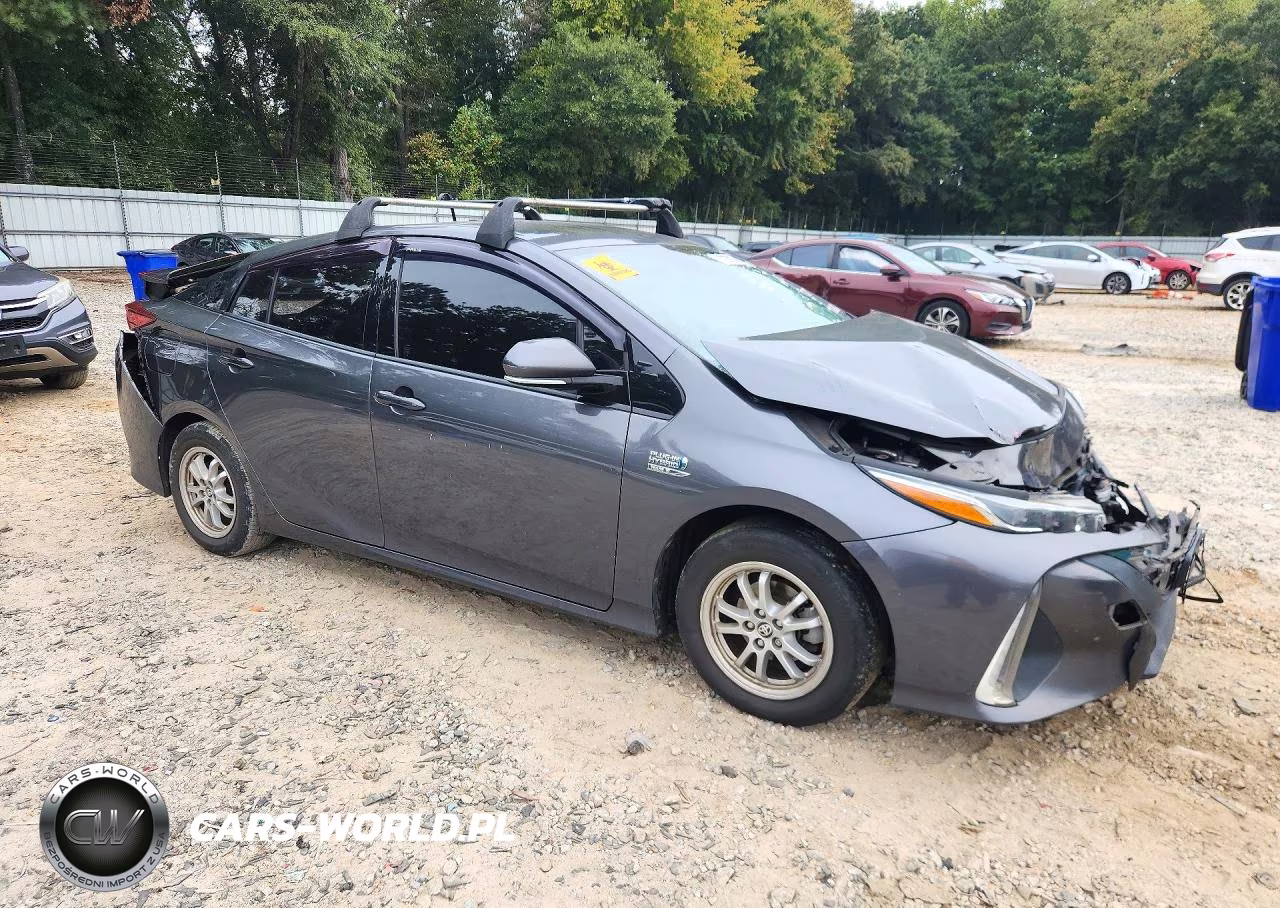 2018 Toyota Prius Prime Premium VIN:JTDKARFP0J3076753 - 4