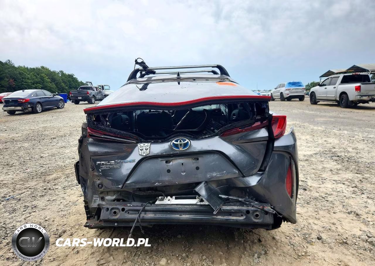 2018 Toyota Prius Prime Premium VIN:JTDKARFP0J3076753 - 6
