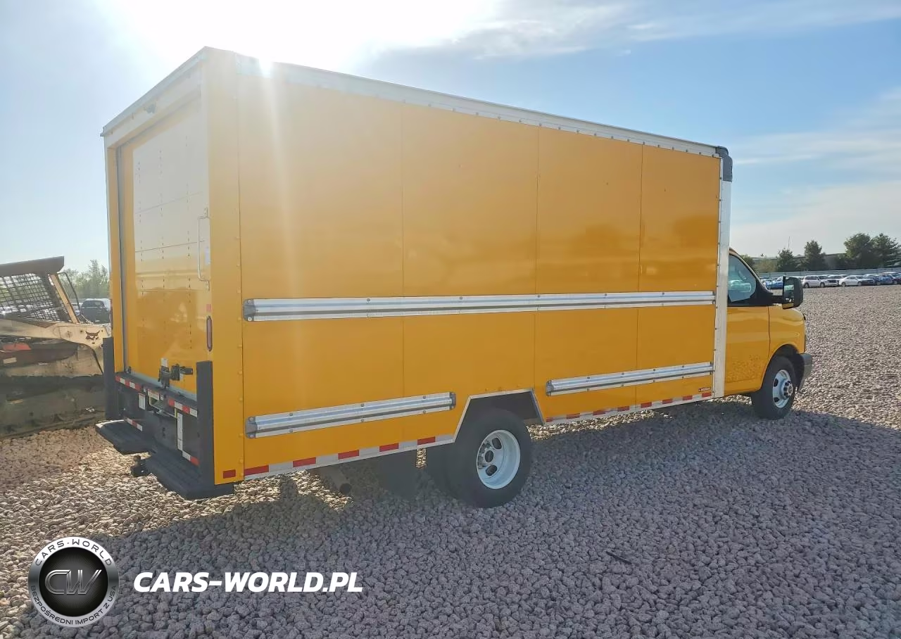 2023 GMC Savana Box Truck VIN:7GZ37TC77PN001794 - 3