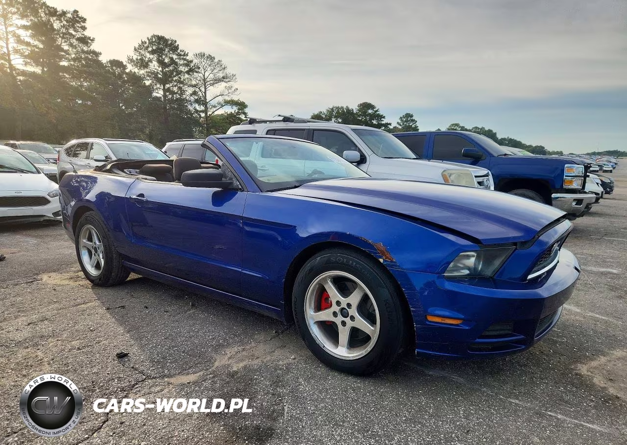 2013 Ford Mustang VIN:1ZVBP8EM6D5203821 - 4
