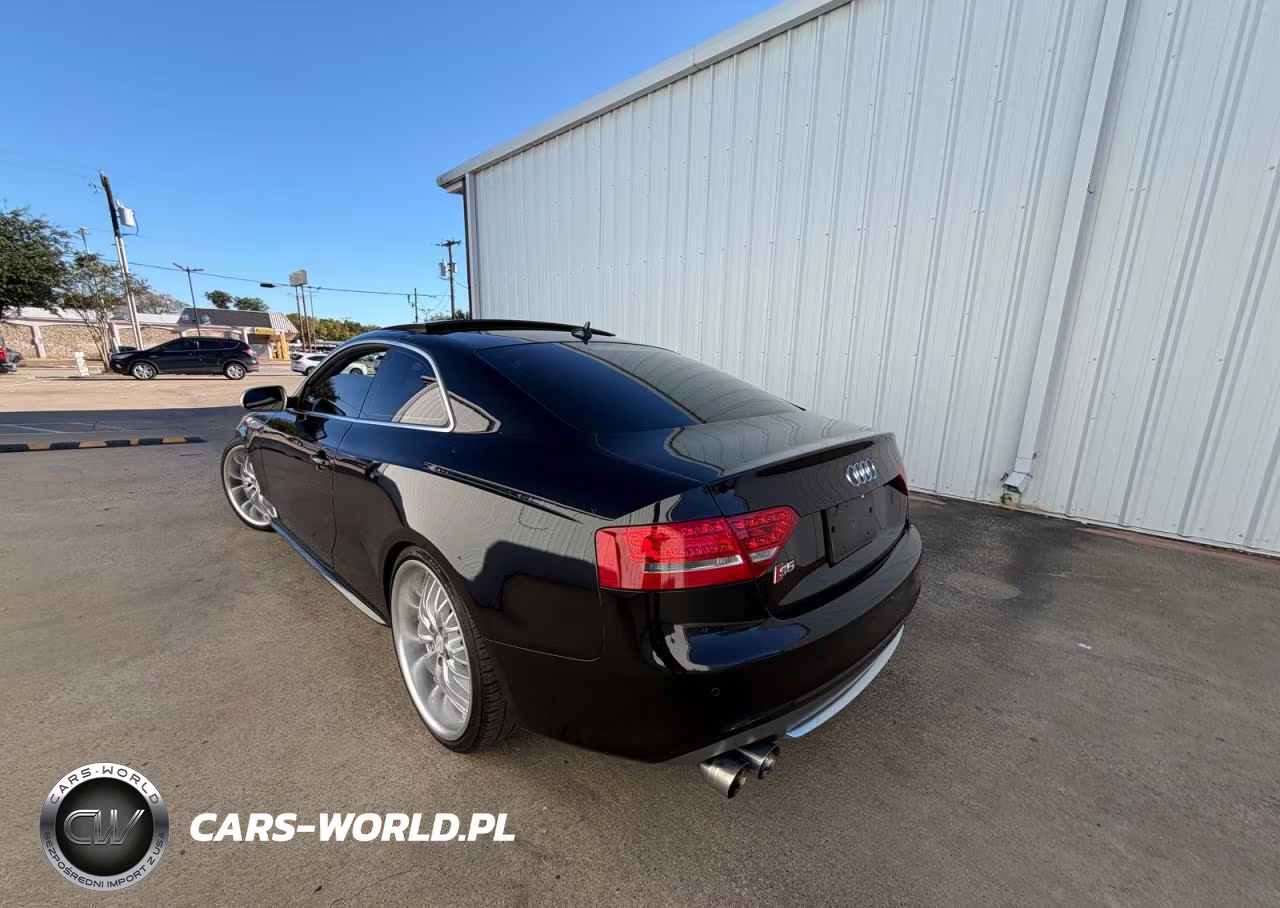 2012 Audi S5 Prestige VIN:WAUVVAFR7CA000754 - 3