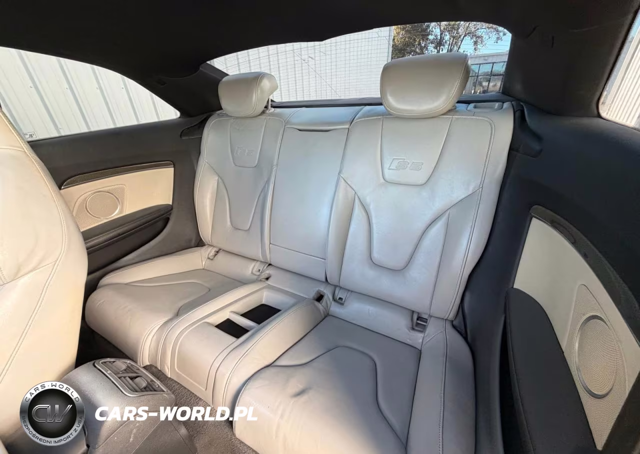 2012 Audi S5 Prestige VIN:WAUVVAFR7CA000754 - 6