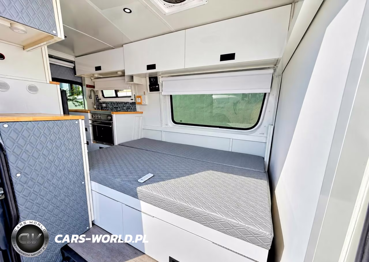 2018 Mercedes-Benz Sprinter 2500 VIN:WD4FE7CD7JP621768 - 11