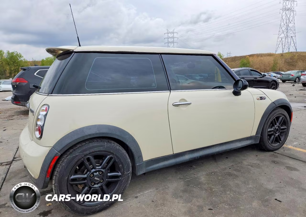 2004 Mini Cooper S VIN:WMWRE33434TD87754 - 3