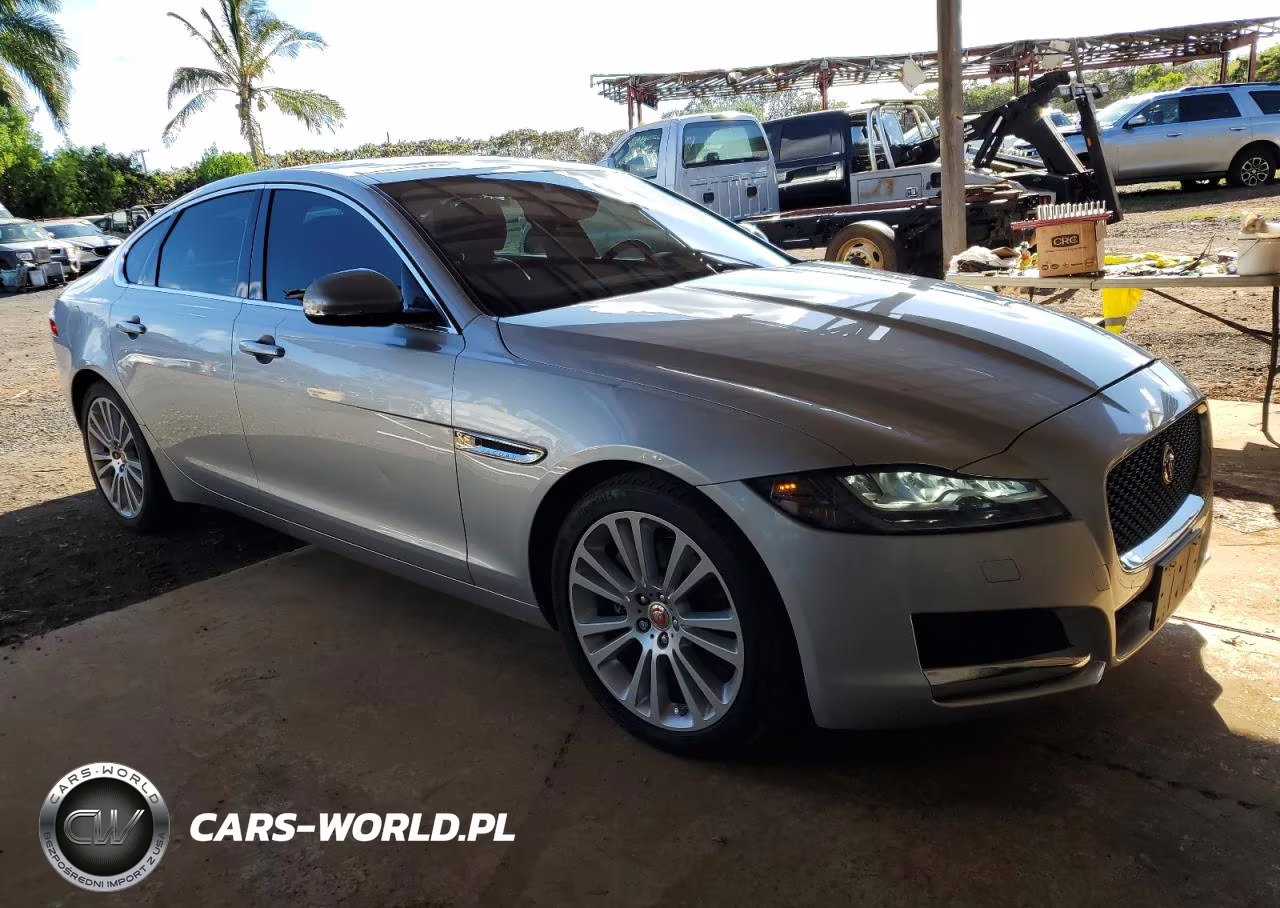 2019 Jaguar Xf Prestige VIN:SAJBE4FXXKCY81203 - 4
