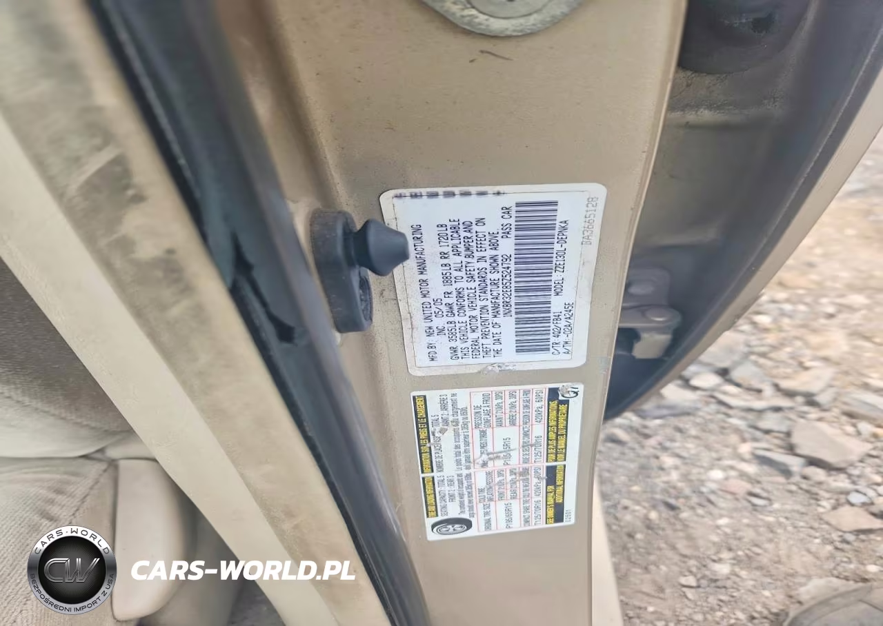 2005 Toyota Corolla Le VIN:1NXBR32E85Z524792 - 12