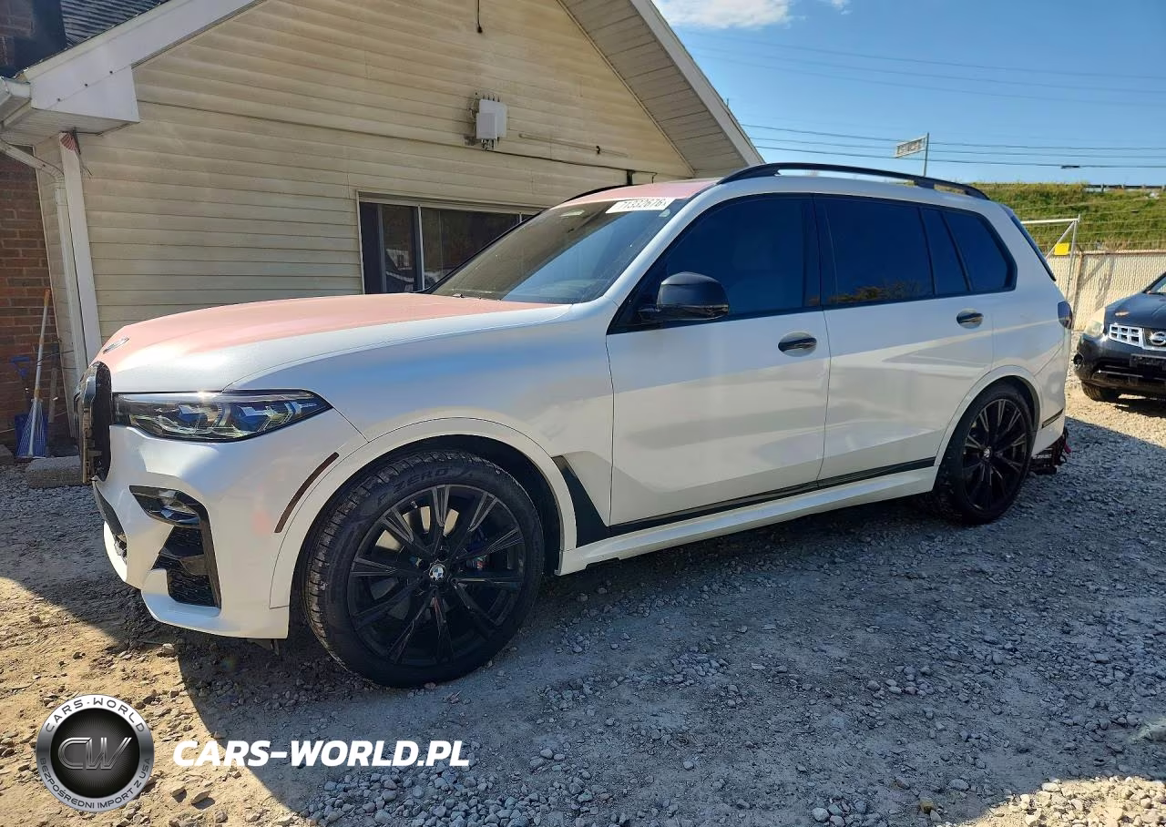 2021 BMW X7 M50I