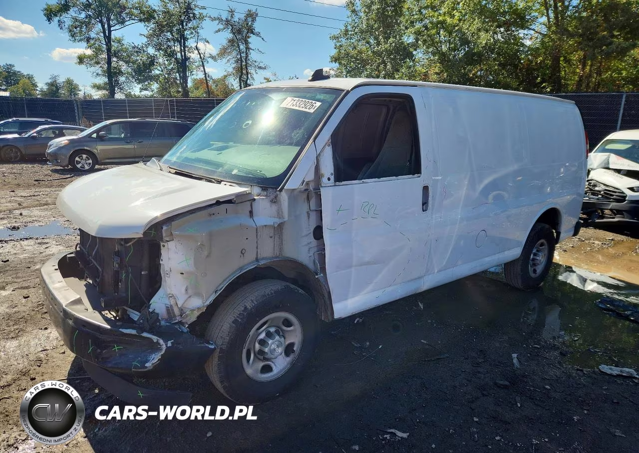 2017 Chevrolet Express G3500 VIN:1GCZGGFF9H1190944 - 1