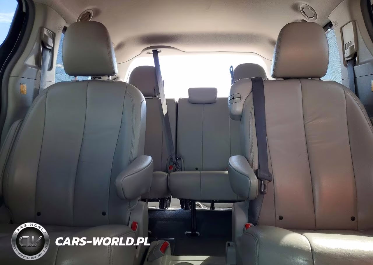 2011 Toyota Sienna Xle 8-Passenger VIN:5TDYK3DC1BS071002 - 10