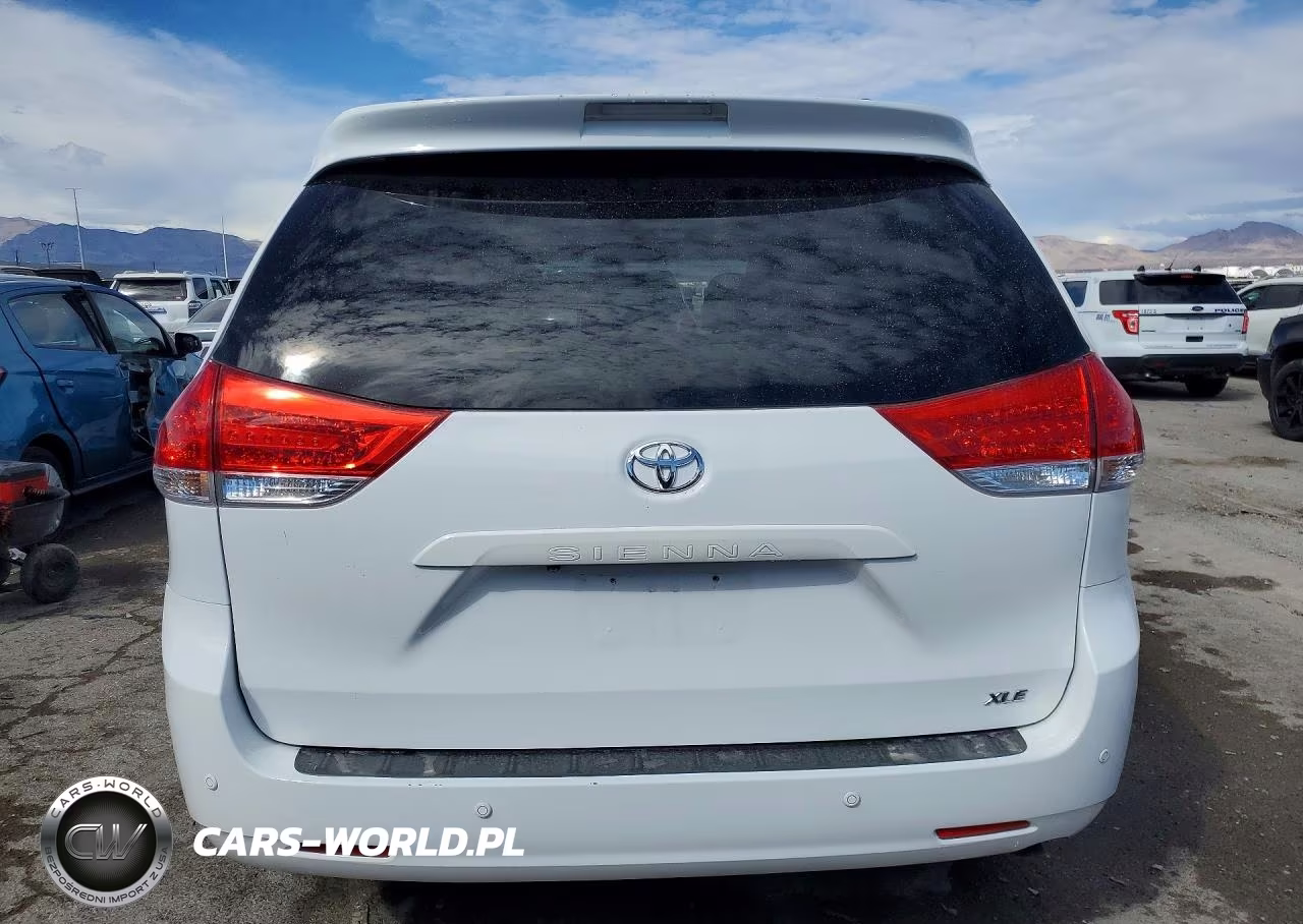 2011 Toyota Sienna Xle 8-Passenger VIN:5TDYK3DC1BS071002 - 6