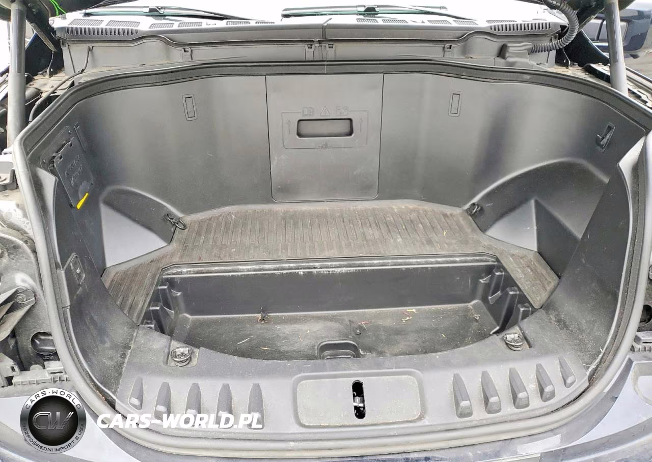 2023 Ford F150 Lightning Pro VIN:1FTVW1EL1PWG18710 - 11