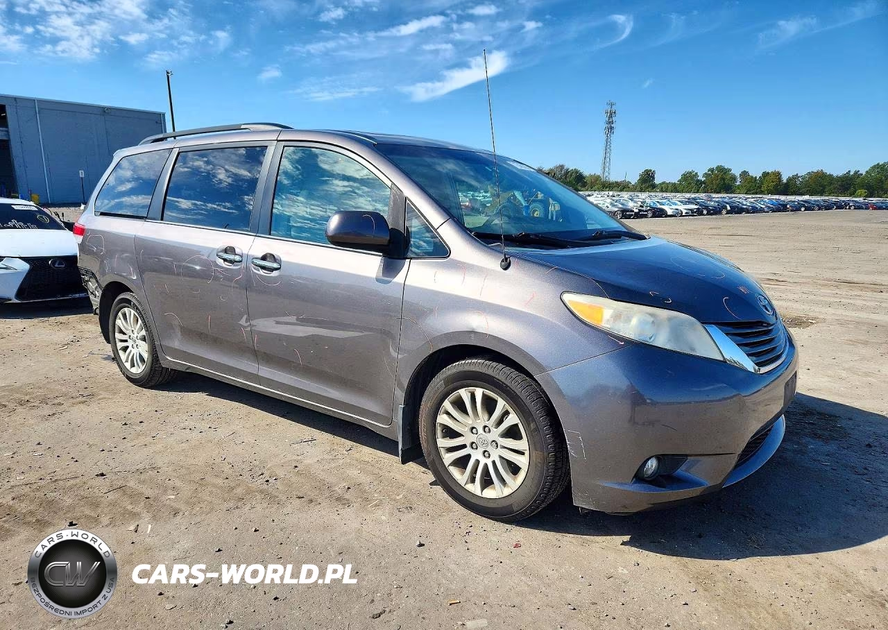 2014 Toyota Sienna Xle 8-Passenger VIN:5TDYK3DC5ES454543 - 4