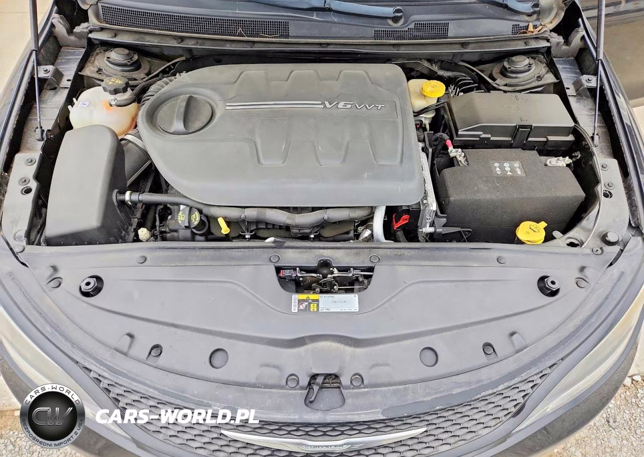 2015 Chrysler 200 S VIN:1C3CCCDG7FN610328 - 11