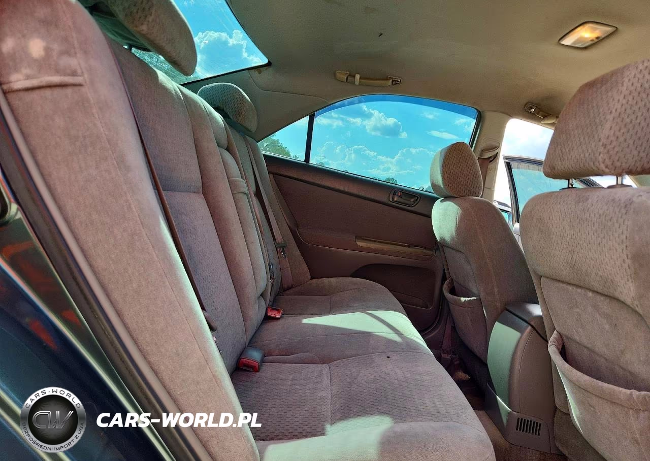 2004 Toyota Camry Le VIN:4T1BE32KX4U341281 - 10