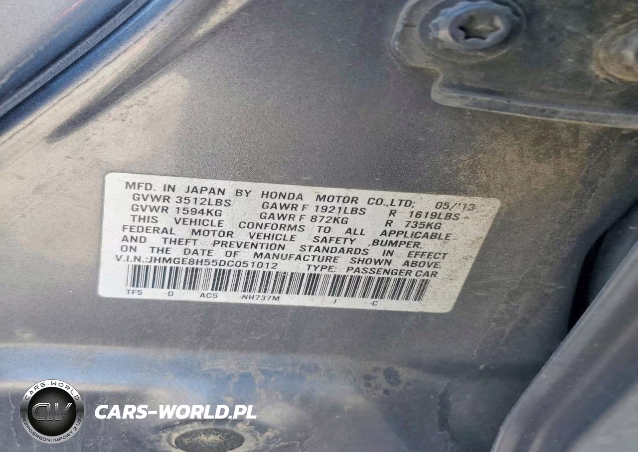 2013 Honda Fit Sport VIN:JHMGE8H55DC051012 - 12