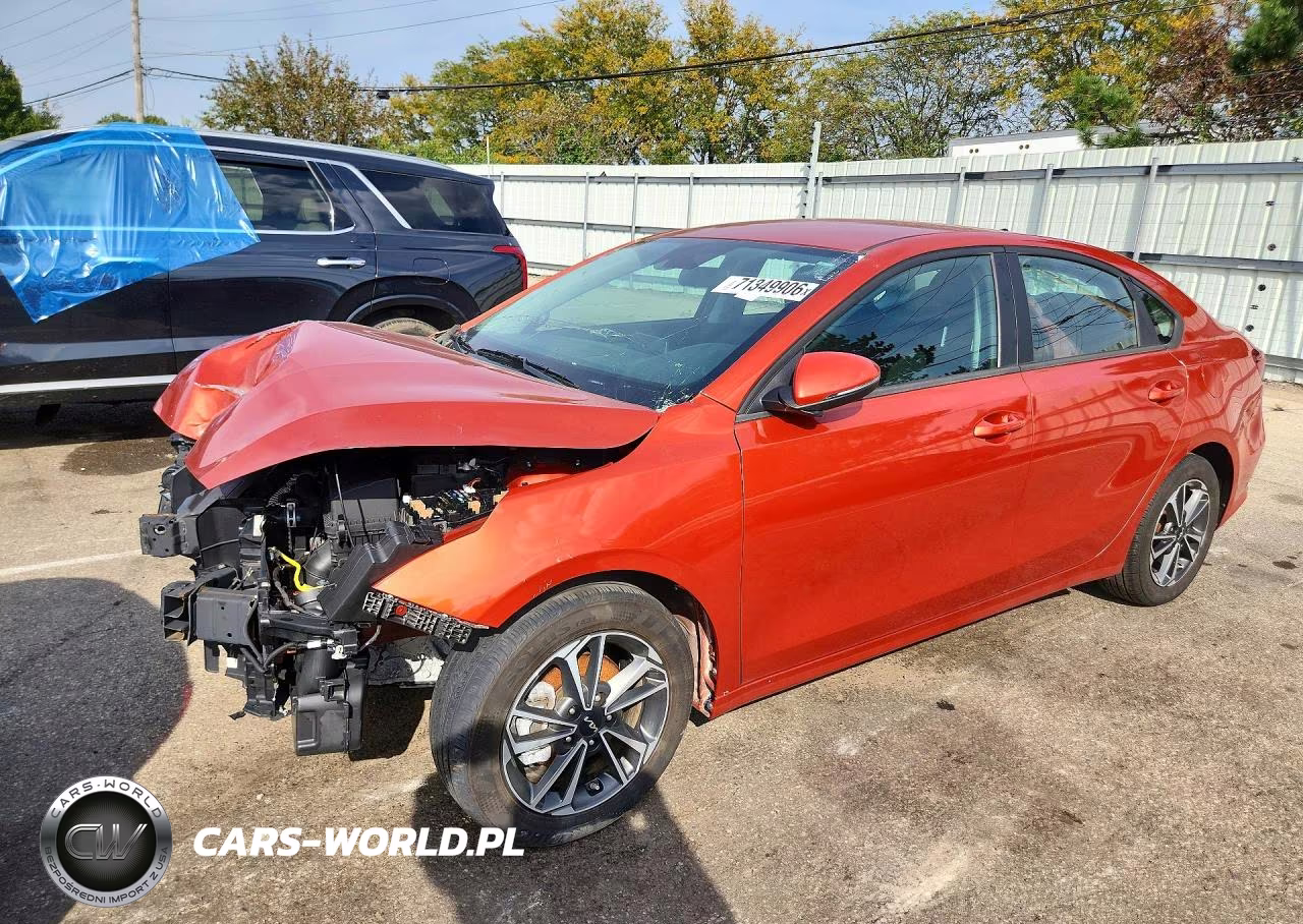 2023 Kia Forte Lxs