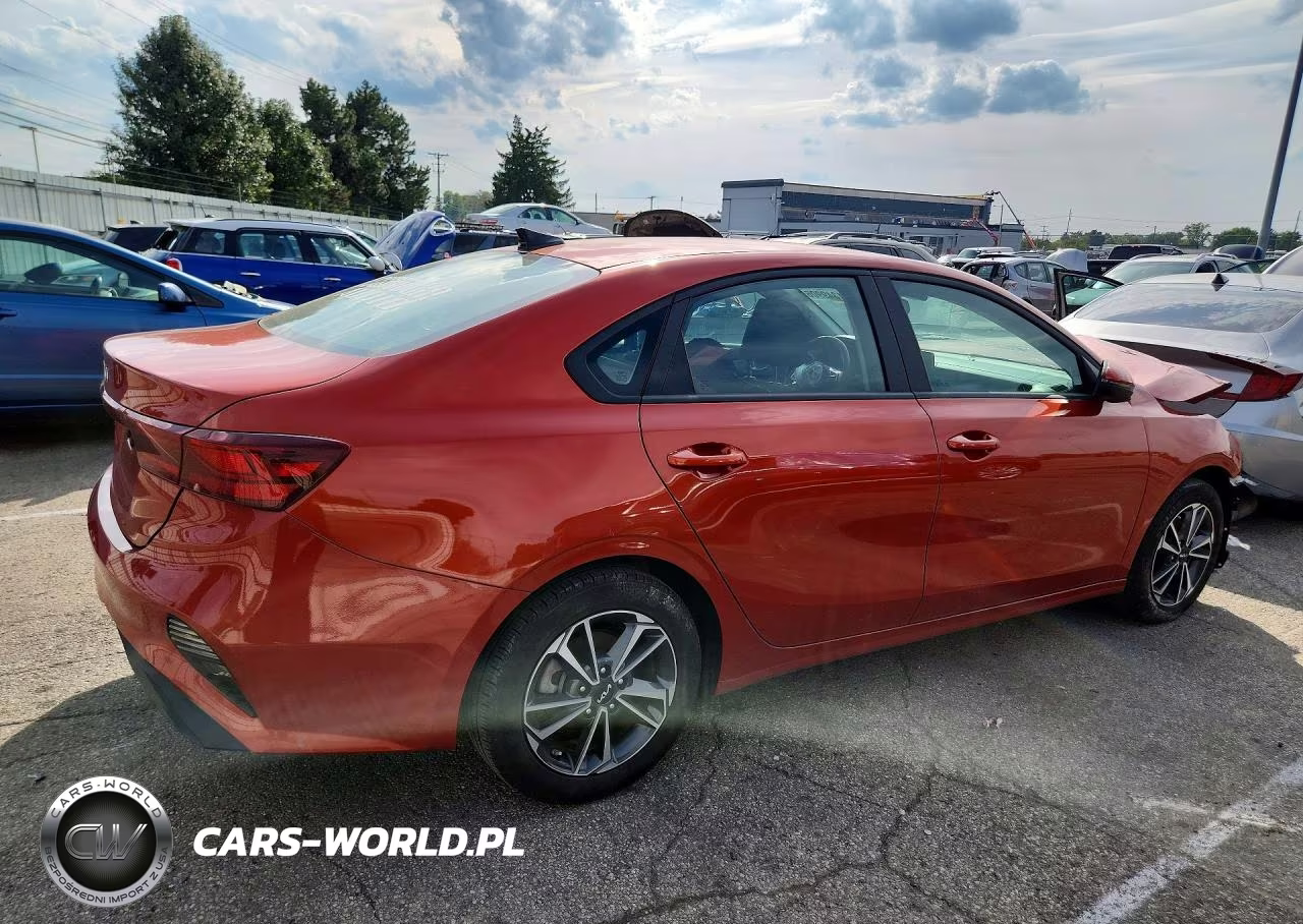 2023 Kia Forte Lxs VIN:3KPF24AD6PE679738 - 3