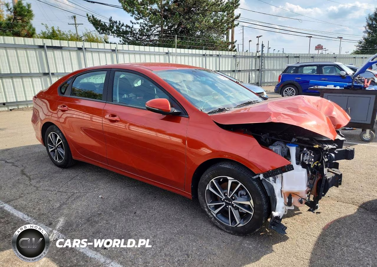 2023 Kia Forte Lxs VIN:3KPF24AD6PE679738 - 4