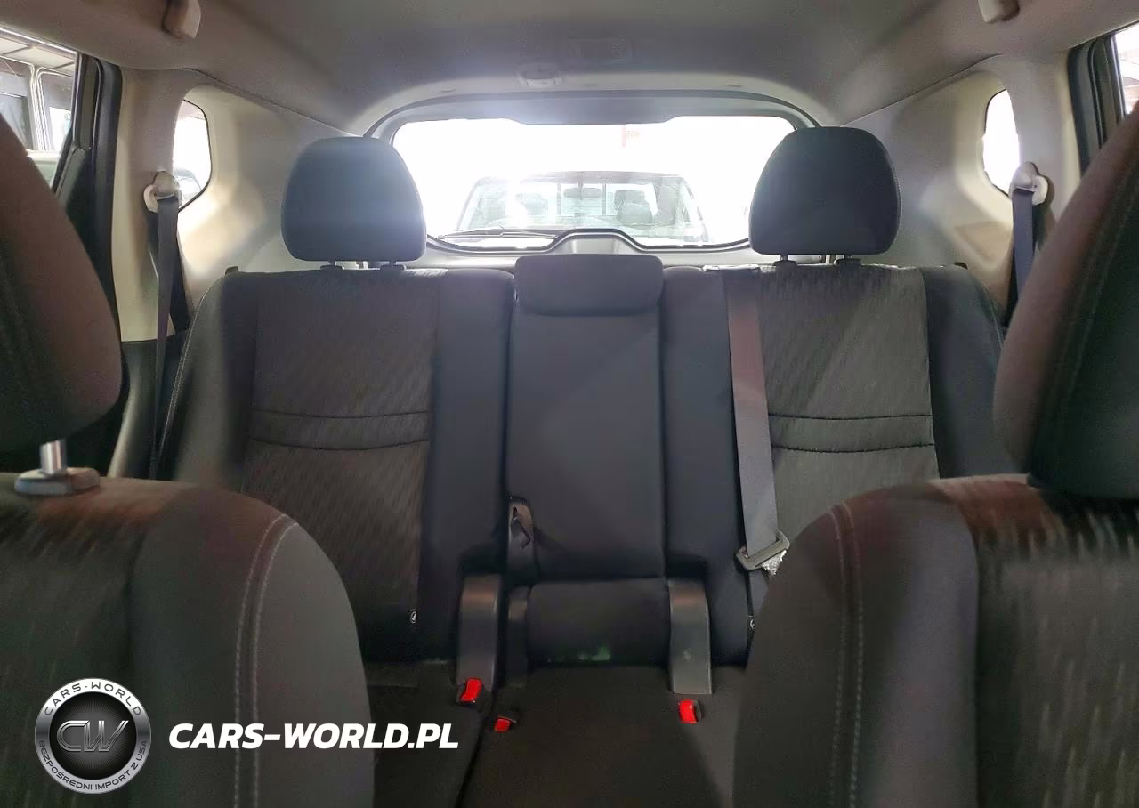 2017 Nissan Rogue S VIN:KNMAT2MV1HP599927 - 10