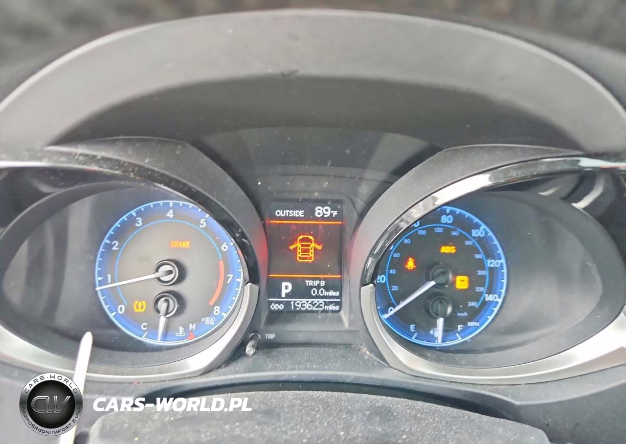 2015 Toyota Corolla S Plus VIN:5YFBURHE6FP324540 - 9