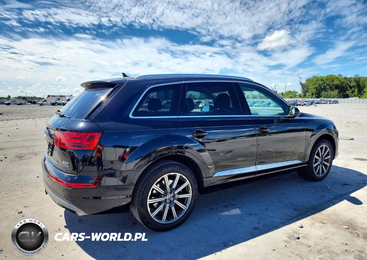 2017 Audi Q7 Premium Plus VIN:WA1LAAF78HD003411 - 3