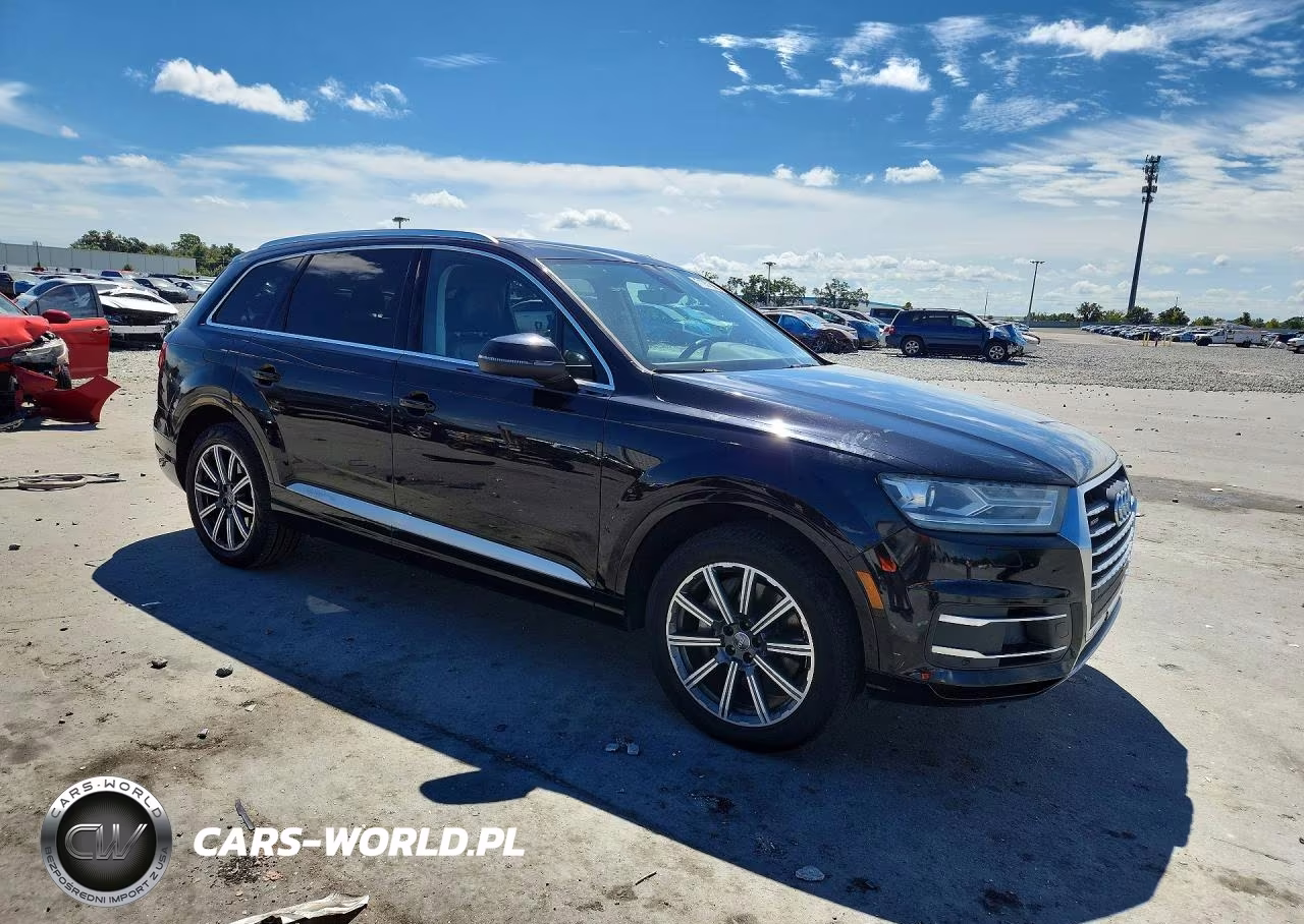 2017 Audi Q7 Premium Plus VIN:WA1LAAF78HD003411 - 4