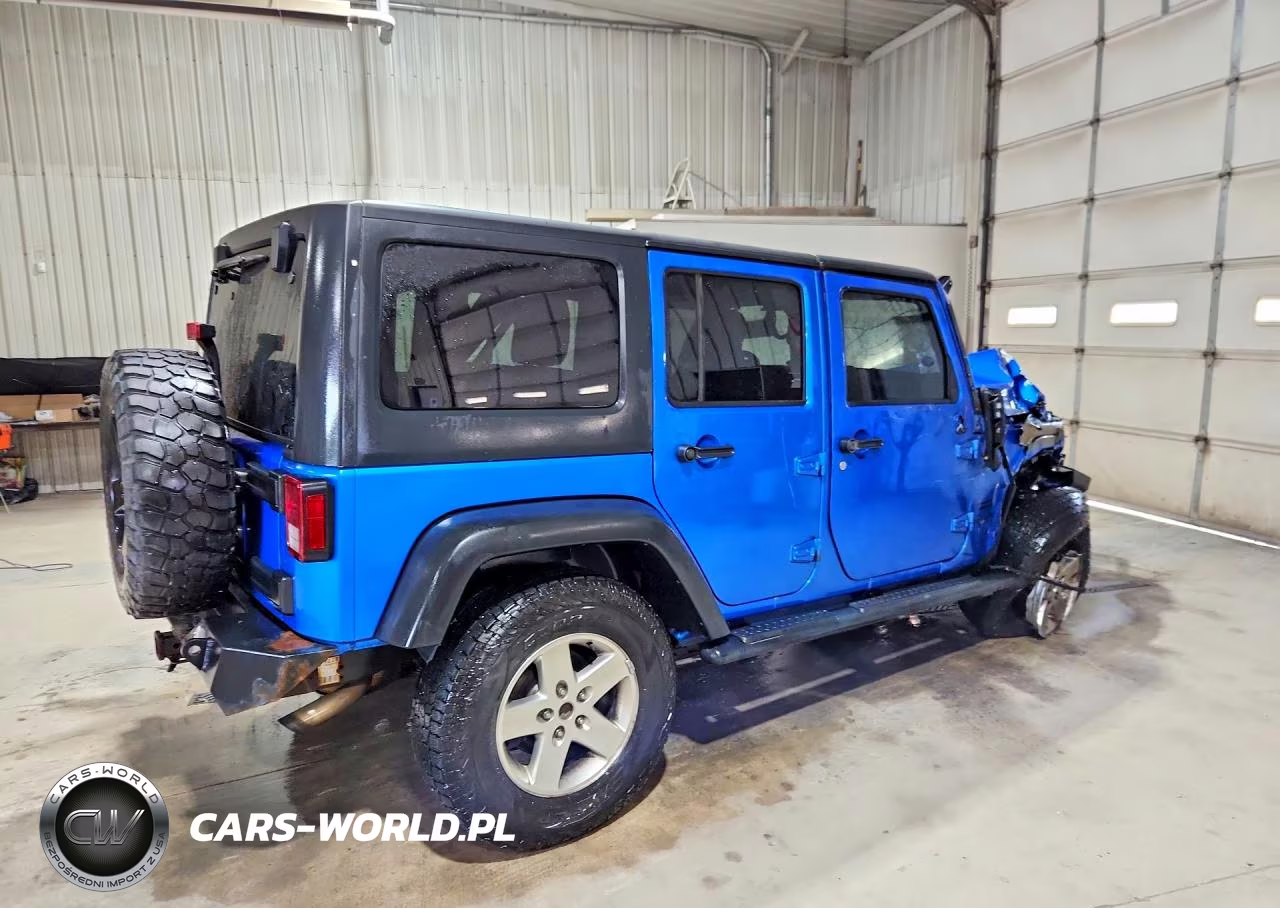 2015 Jeep Wrangler Unlimited Sport VIN:1C4HJWDG8FL707798 - 3