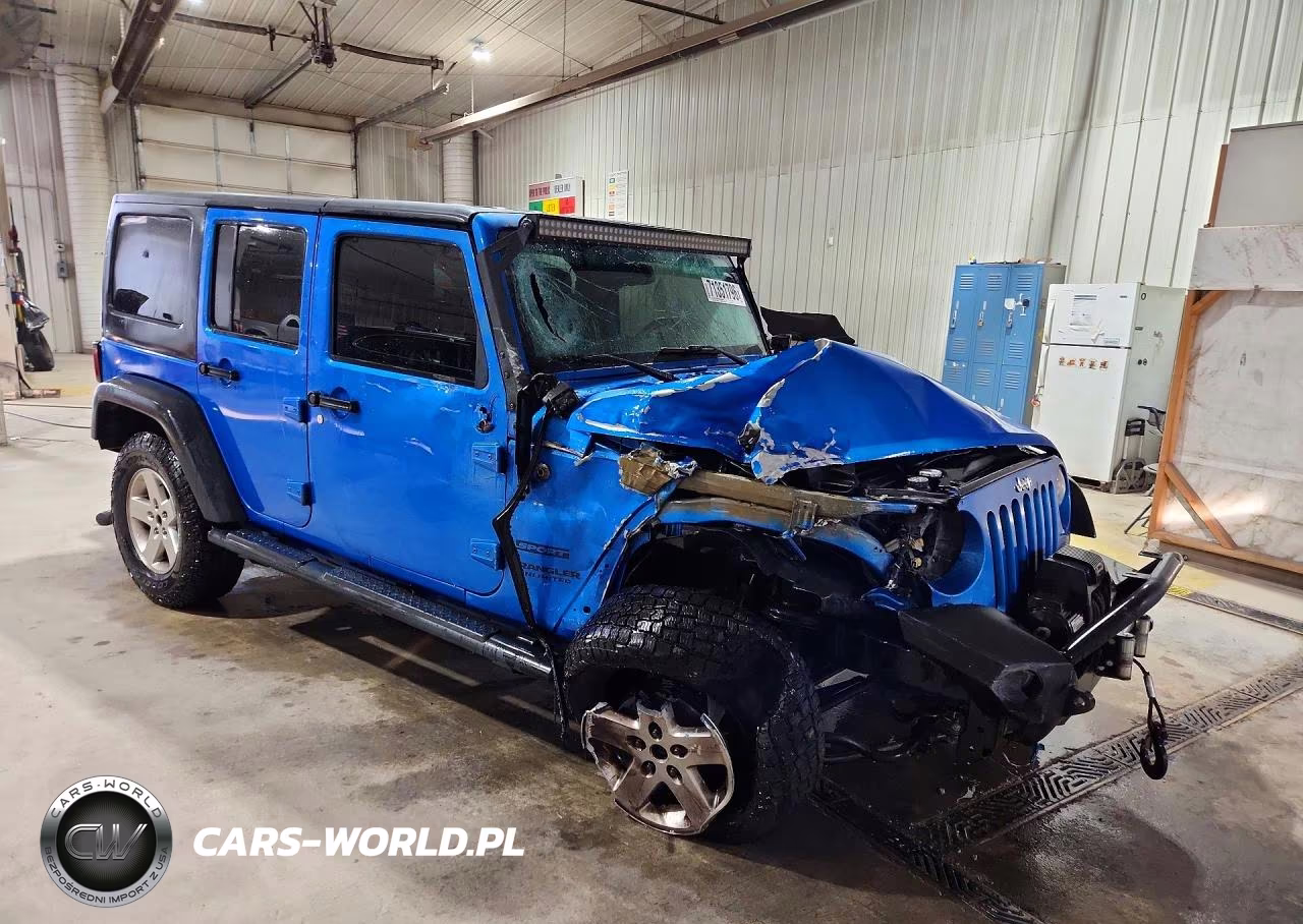 2015 Jeep Wrangler Unlimited Sport VIN:1C4HJWDG8FL707798 - 4