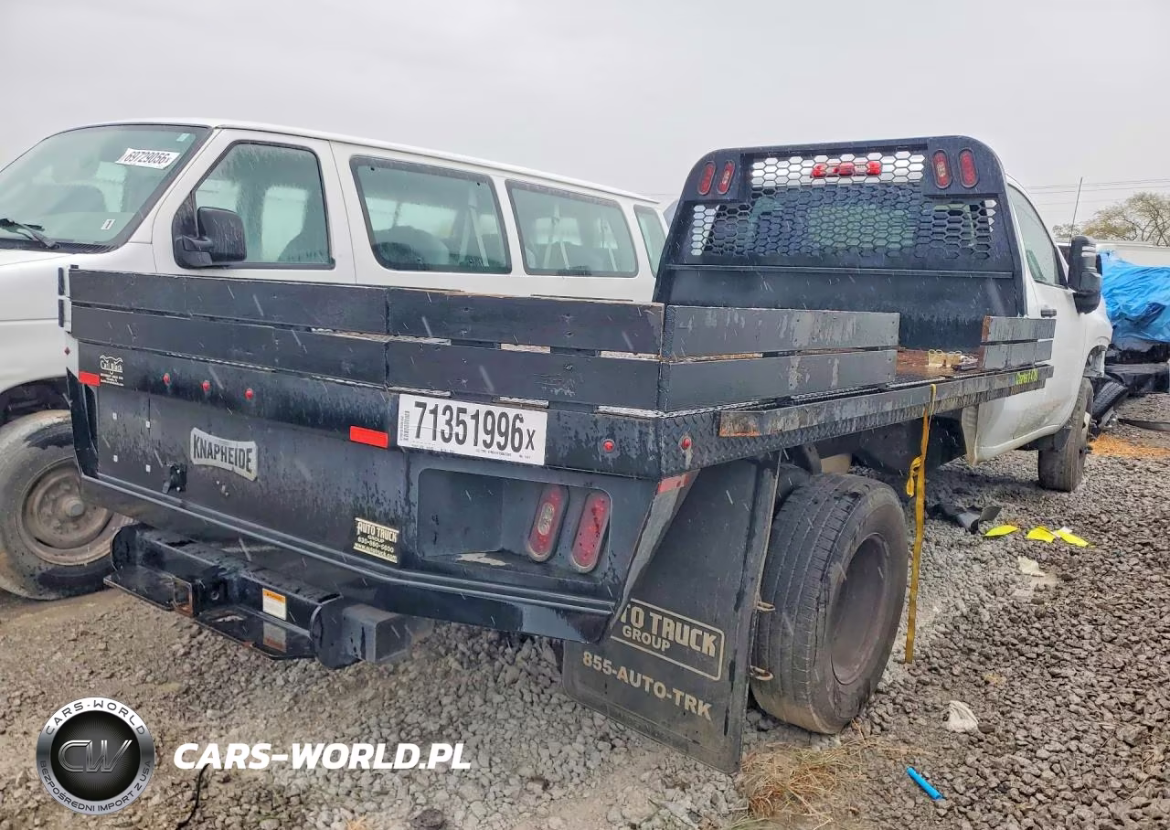 2022 Chevrolet Silverado C3500 VIN:1GB3WRE76NF182477 - 3