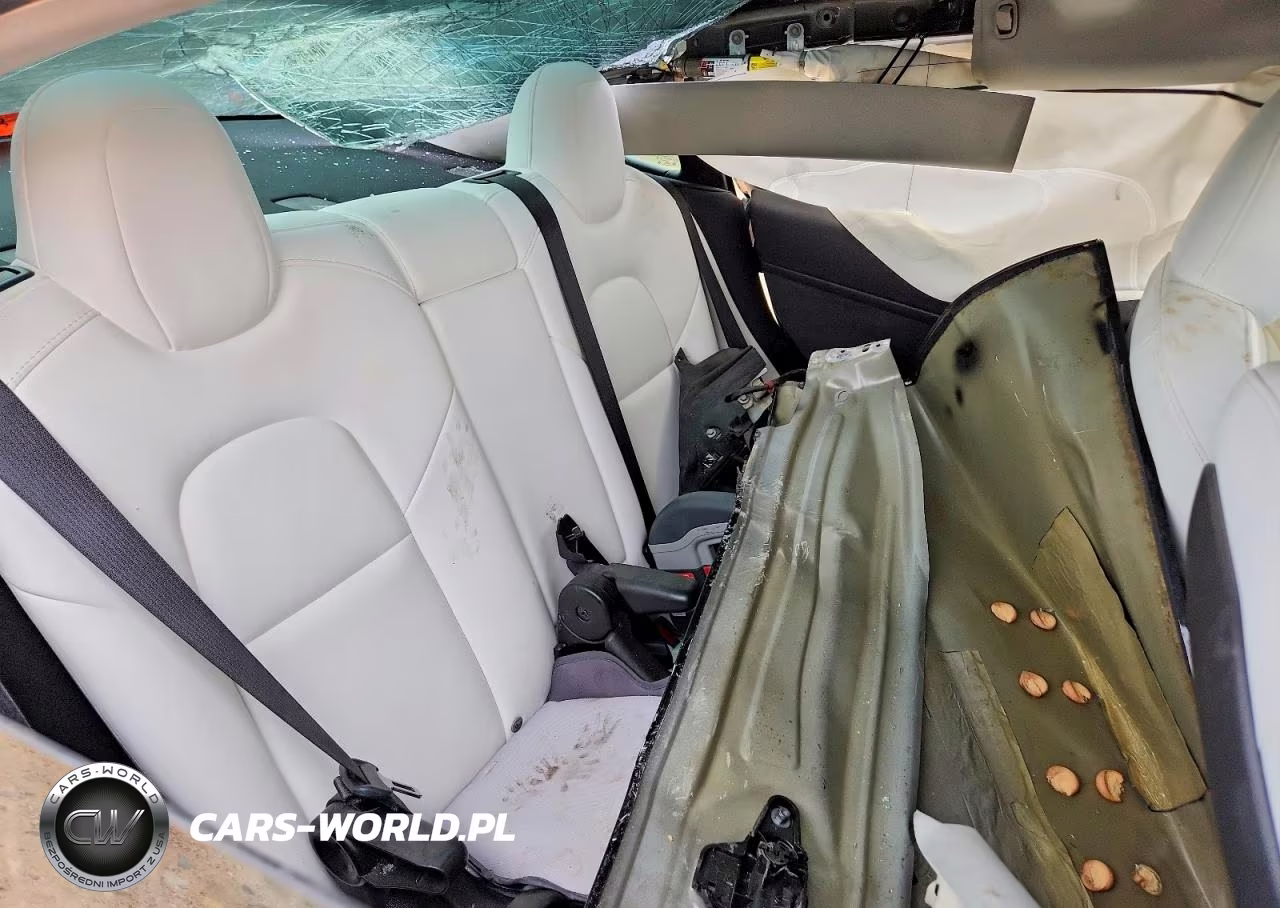 2023 Tesla Model 3 VIN:5YJ3E1EA8PF704304 - 10