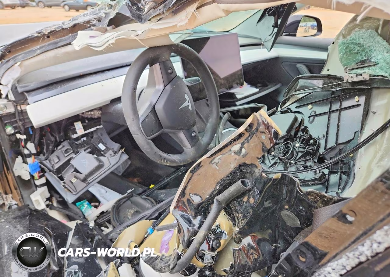 2023 Tesla Model 3 VIN:5YJ3E1EA8PF704304 - 8
