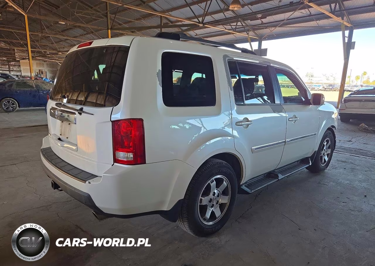 2011 Honda Pilot Touring VIN:5FNYF4H95BB078189 - 3