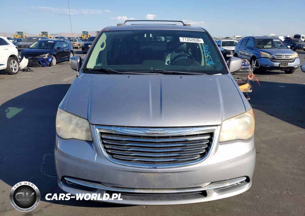 2014 Chrysler Town & Country Touring VIN:2C4RC1BG1ER203572 - 5