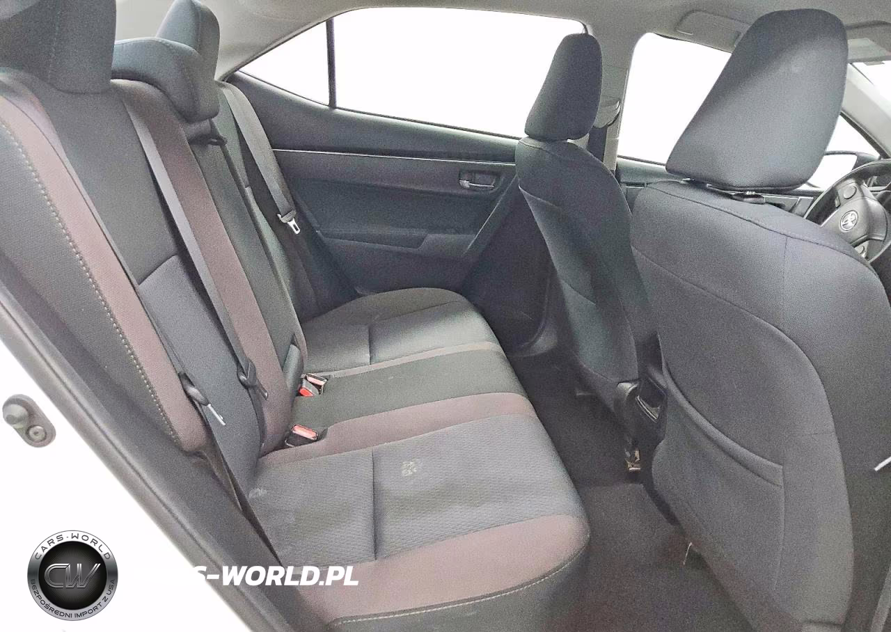 2018 Toyota Corolla Le VIN:2T1BURHE6JC101990 - 10